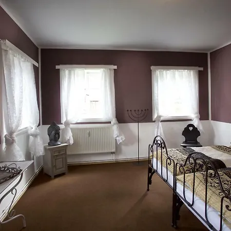 Goldberghaus Mauve Apartment *